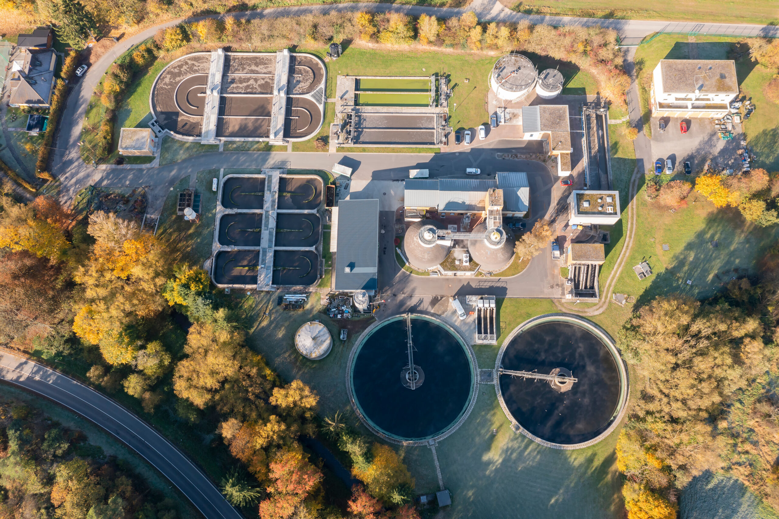 Bird's eye view of a small sewage treatment plant in the Taunus